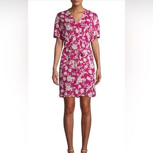 NWT Time and Tru Womens short sleeved Floral shift dress Size XL 16-18